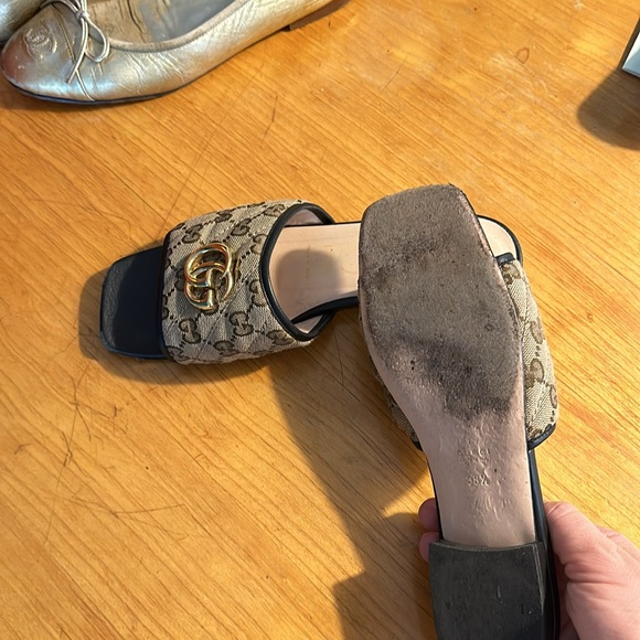 Gucci Slides - Picture 4 of 4